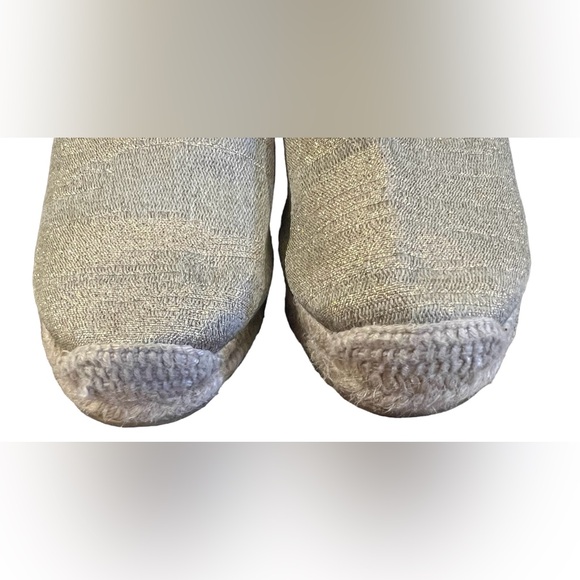 Viscata espsdrille Gold color size 8.5. Used - Picture 6 of 8